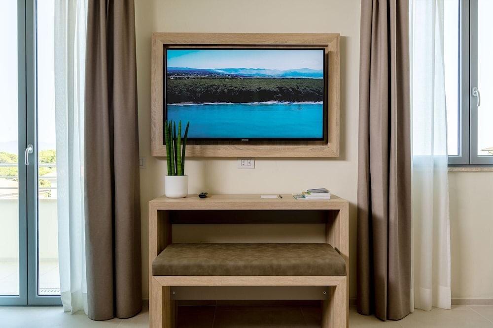 Palace Lido Hotel & Suites