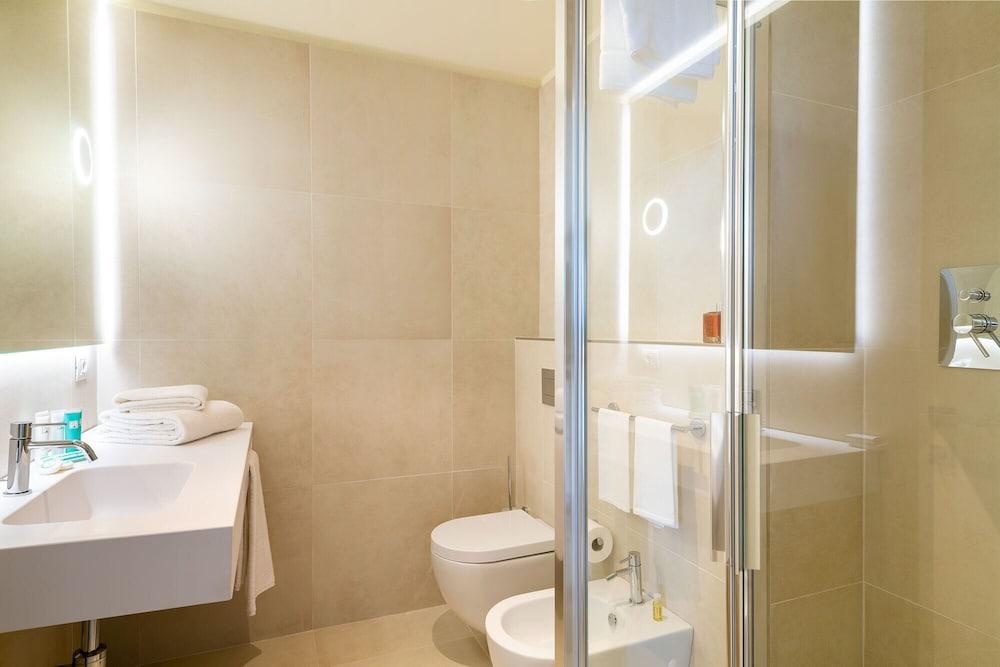 Palace Lido Hotel & Suites