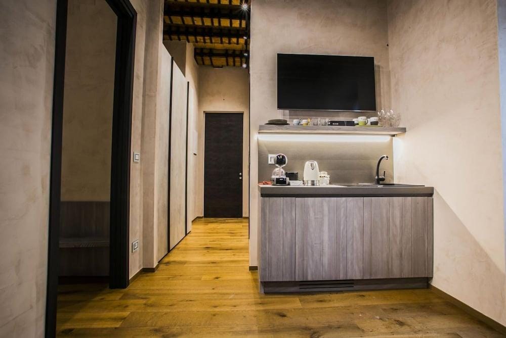 Edward Rooms & Wellness