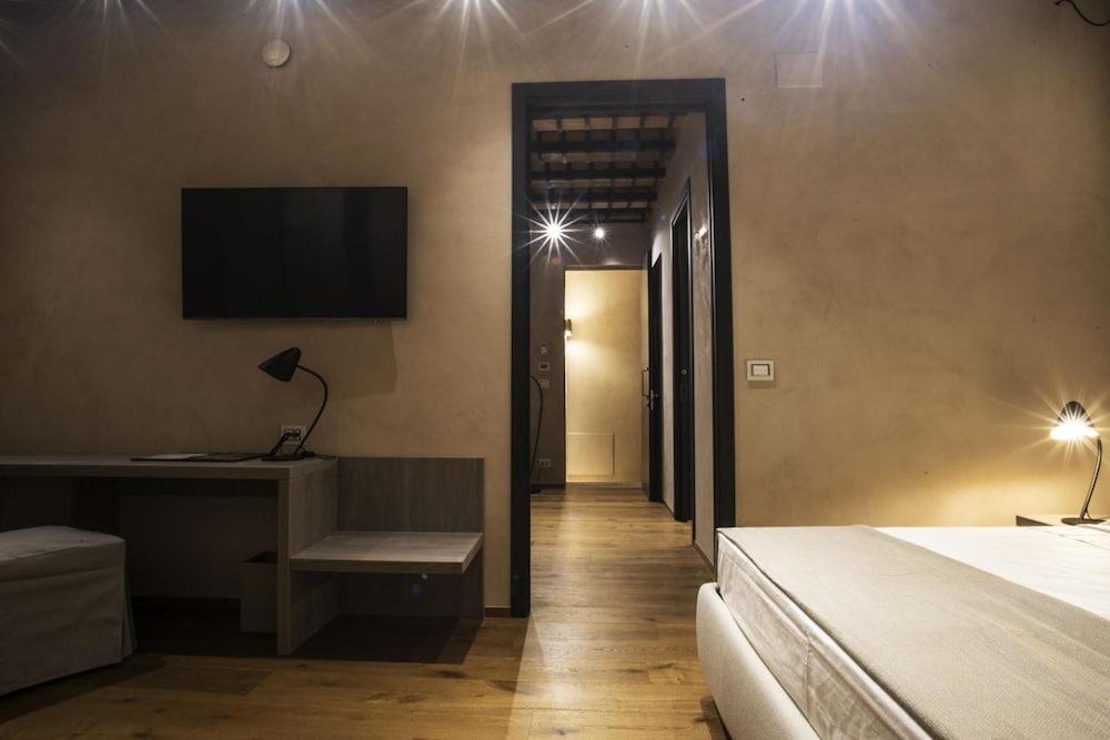 Edward Rooms & Wellness