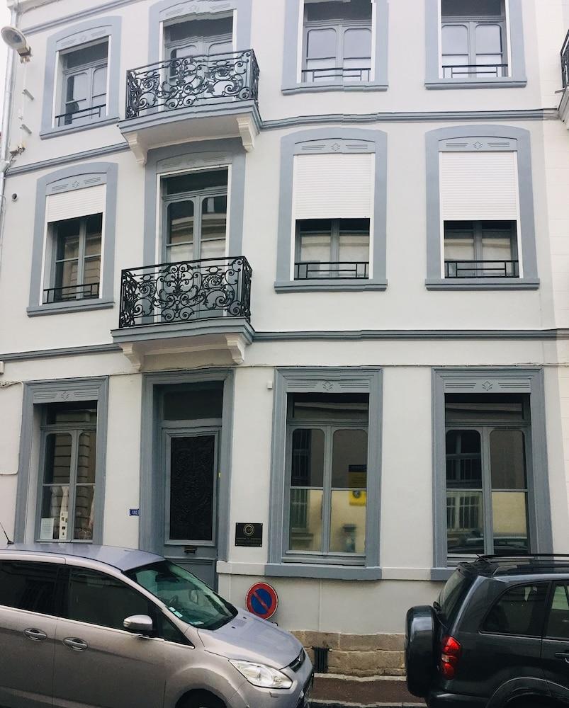 Les Chambres D'hotes Du Palais