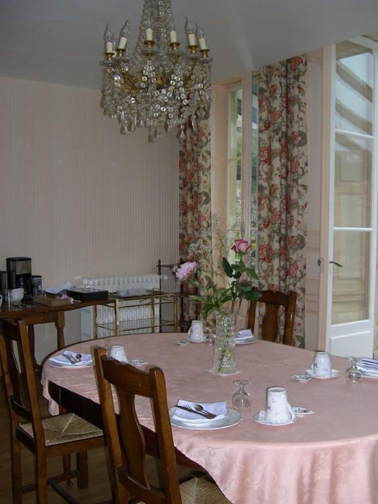 Les Chambres Du Chapitre