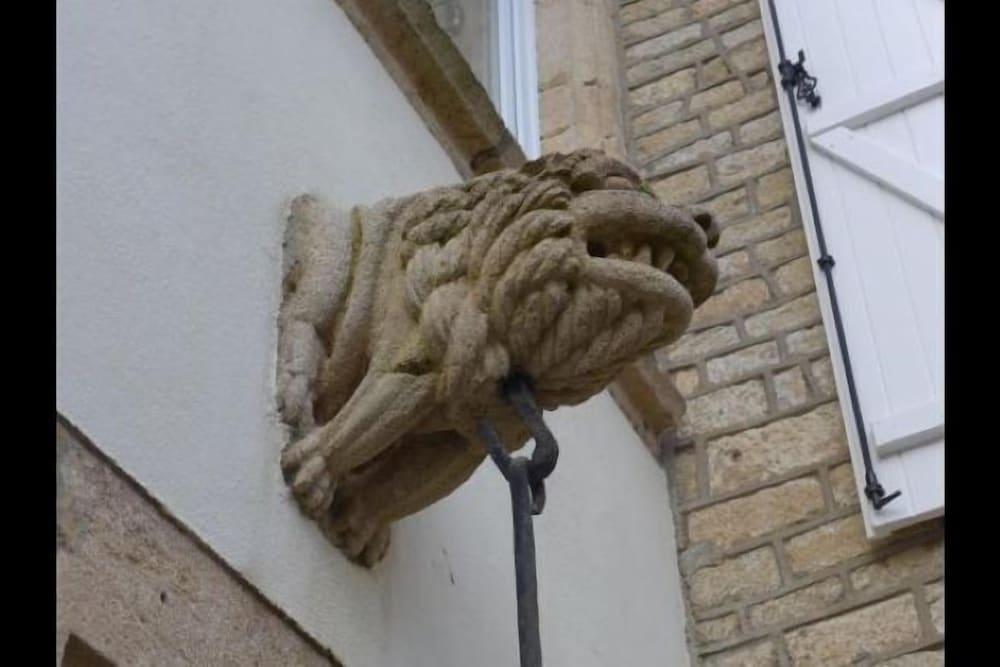 Les Chambres Du Chapitre