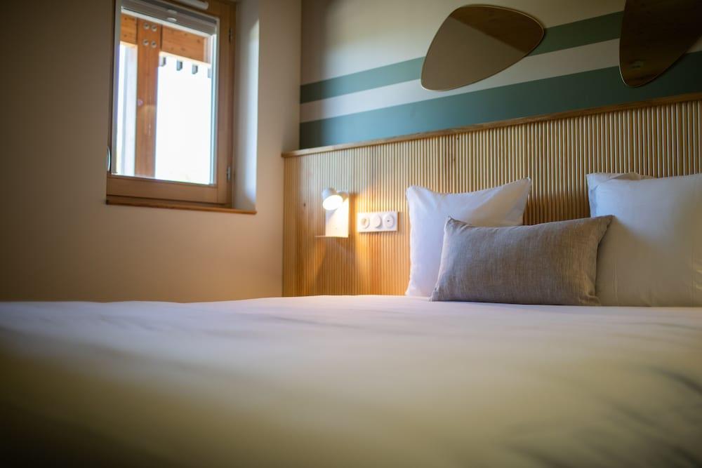 thecamp Hotel & Lodges