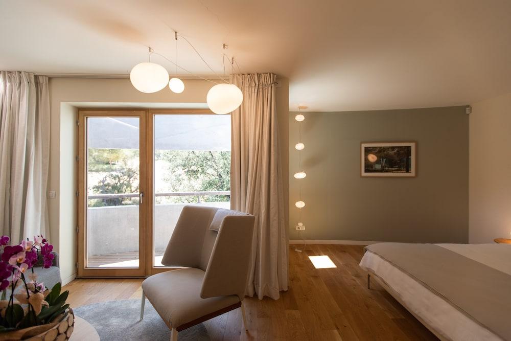 thecamp Hotel & Lodges