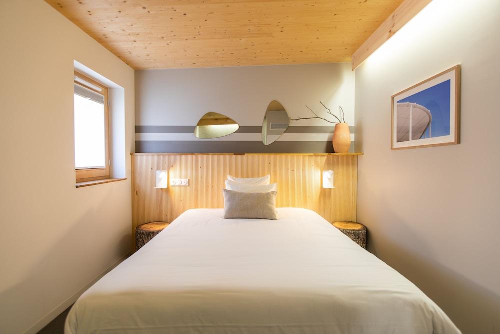 thecamp Hotel & Lodges
