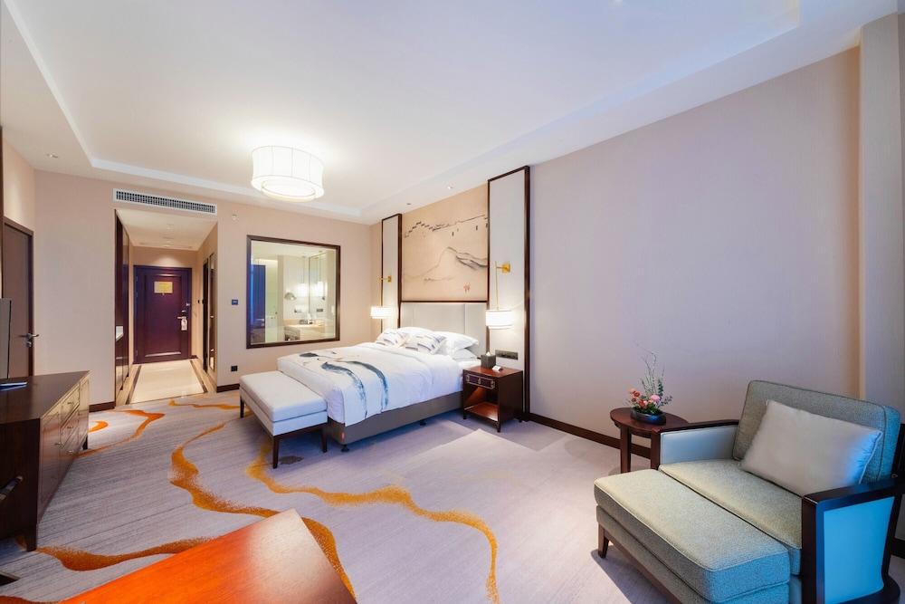 Wuhu Macrolink Legend Hotel