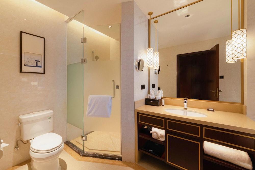 Wuhu Macrolink Legend Hotel
