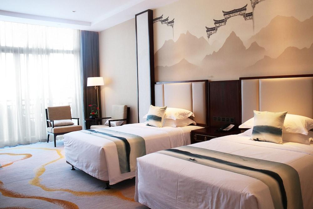 Wuhu Macrolink Legend Hotel