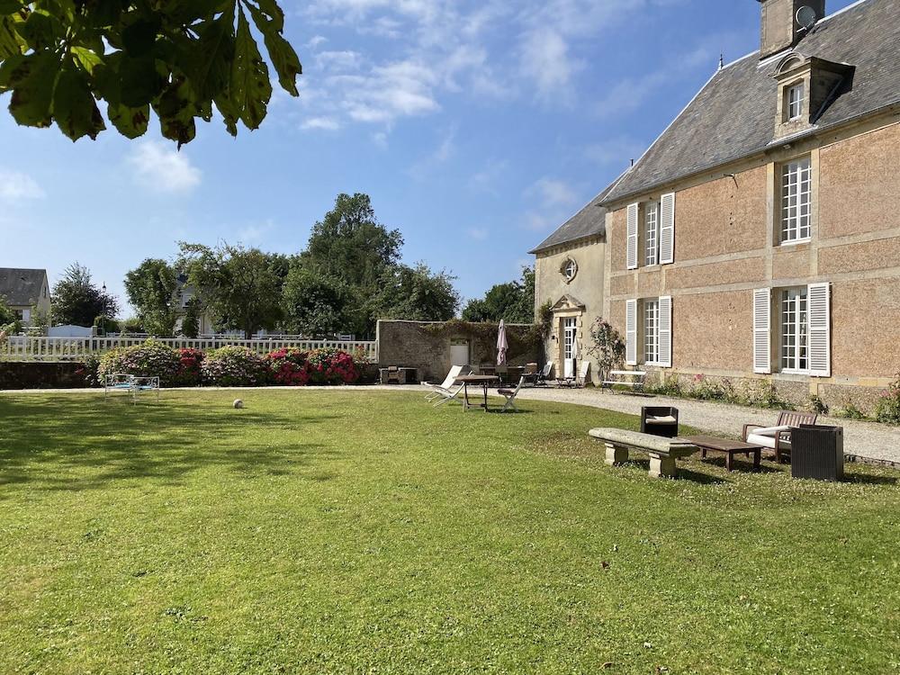 Manoir De Crépon