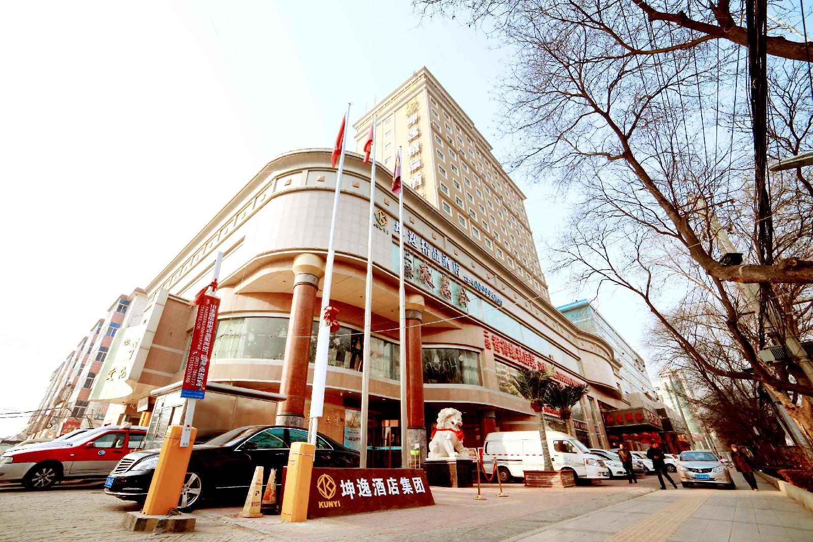 East Queen Hotel