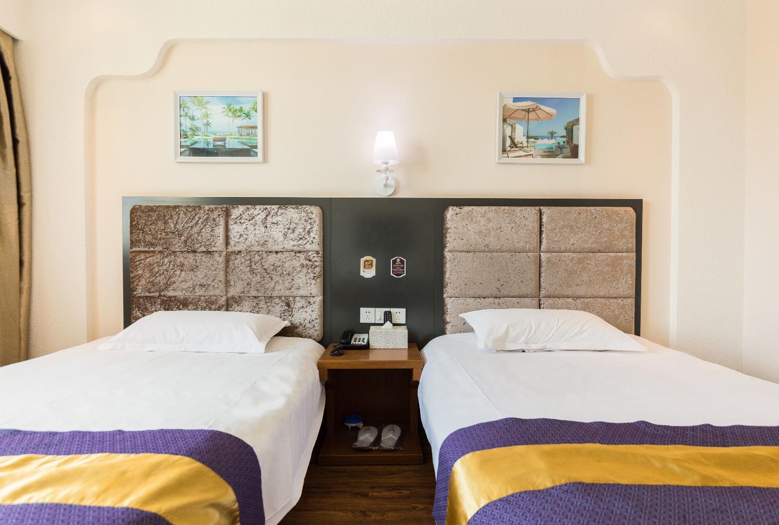 East Queen Hotel
