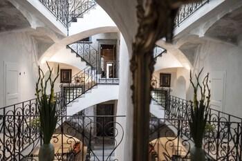 Goldenstern Townhouse