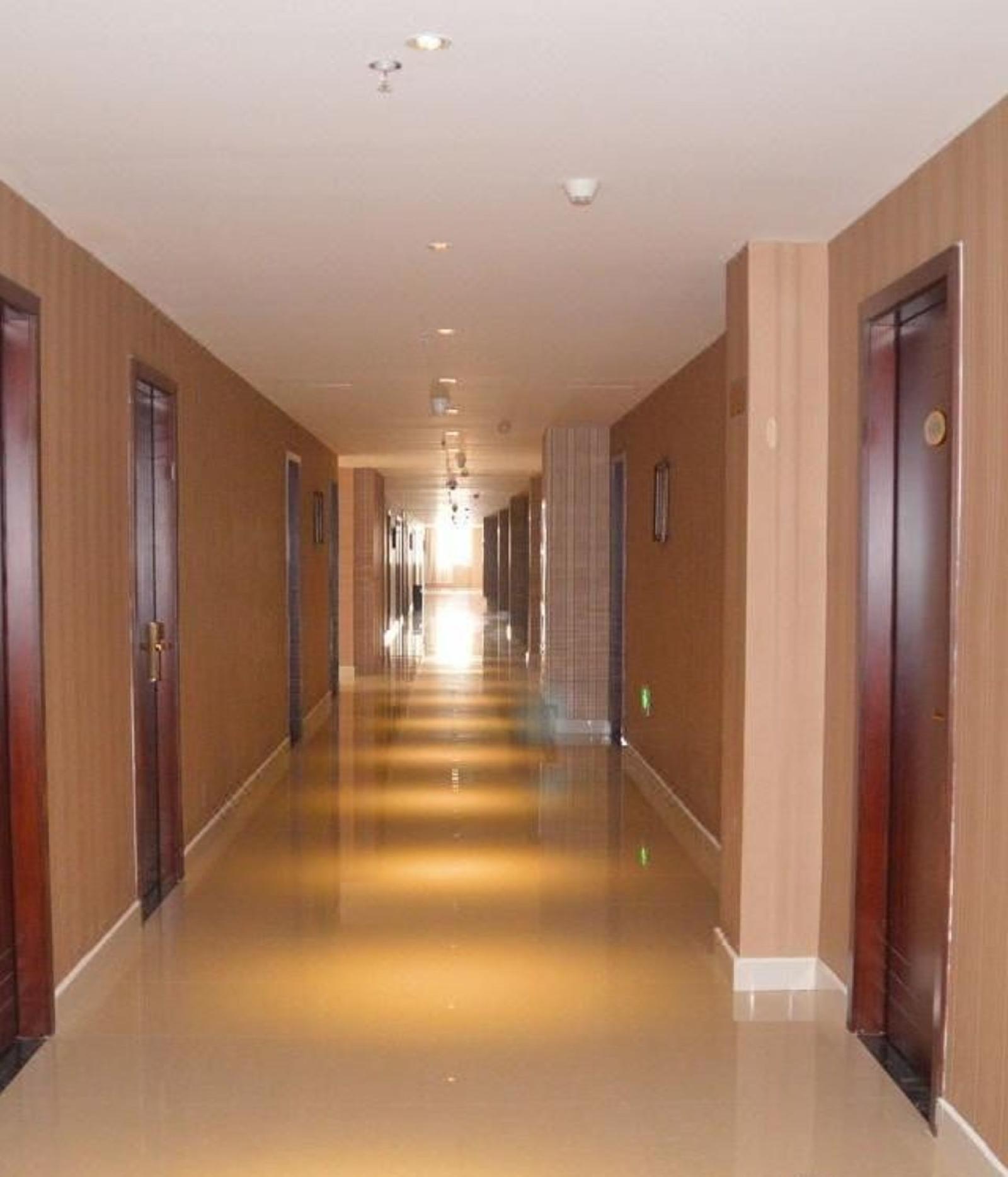 Quanrui Business Hotel