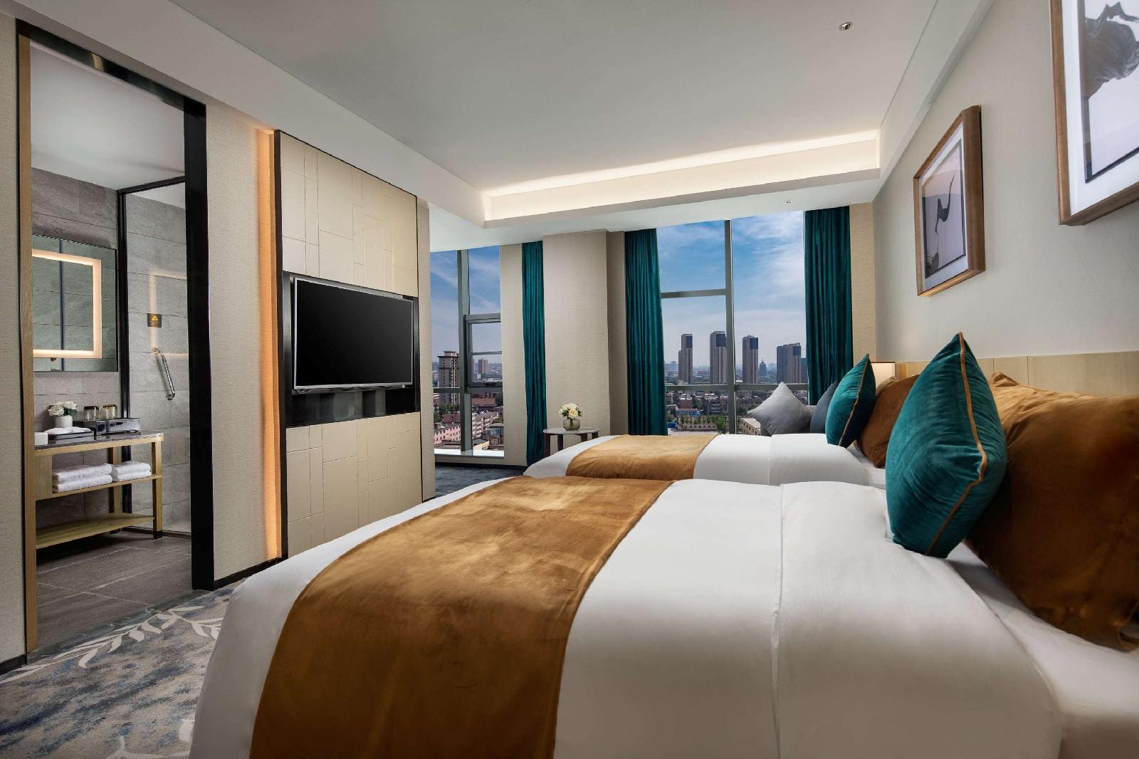 Ramada By Wyndham Luoyang Downtown
