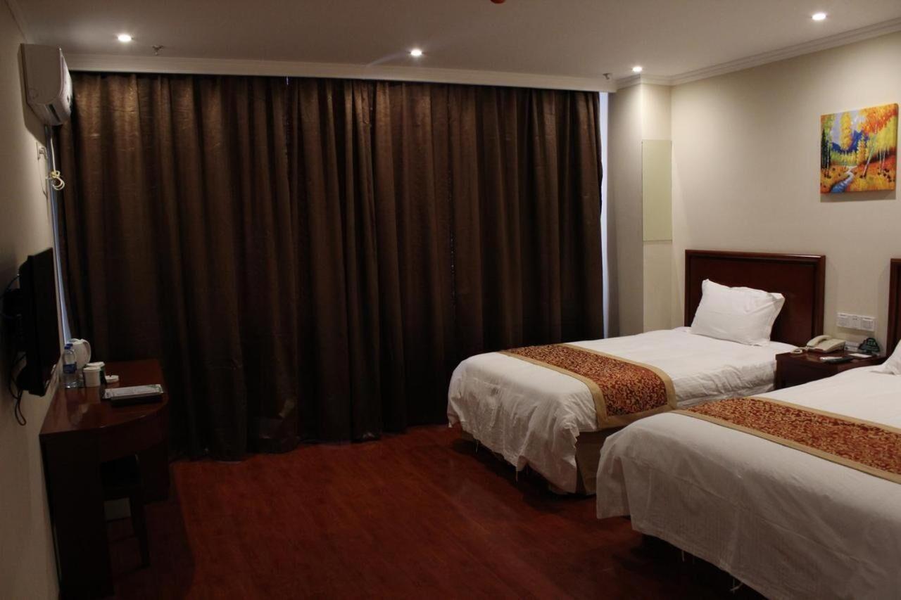 GreenTree Inn Jinan Yaoqiang Airport Airport Road Business Hotel