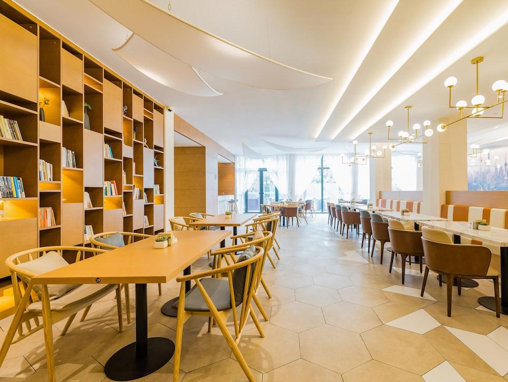 Atour Hotel Dazhai Road Xian