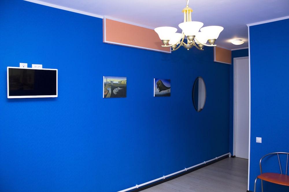Esquire House