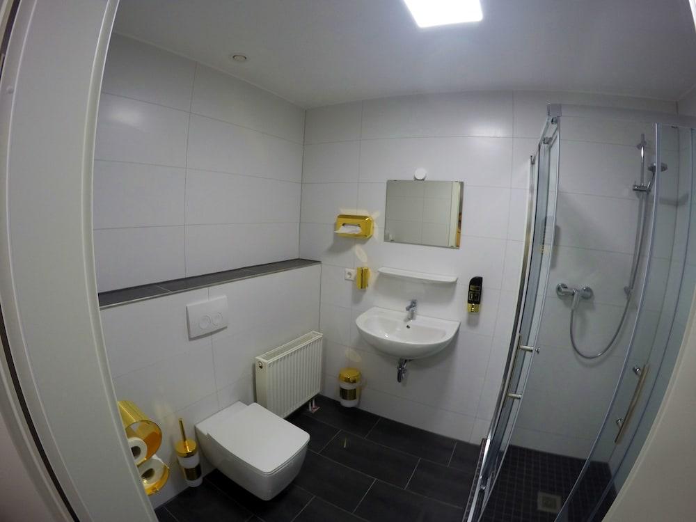 Terminal One Hotel