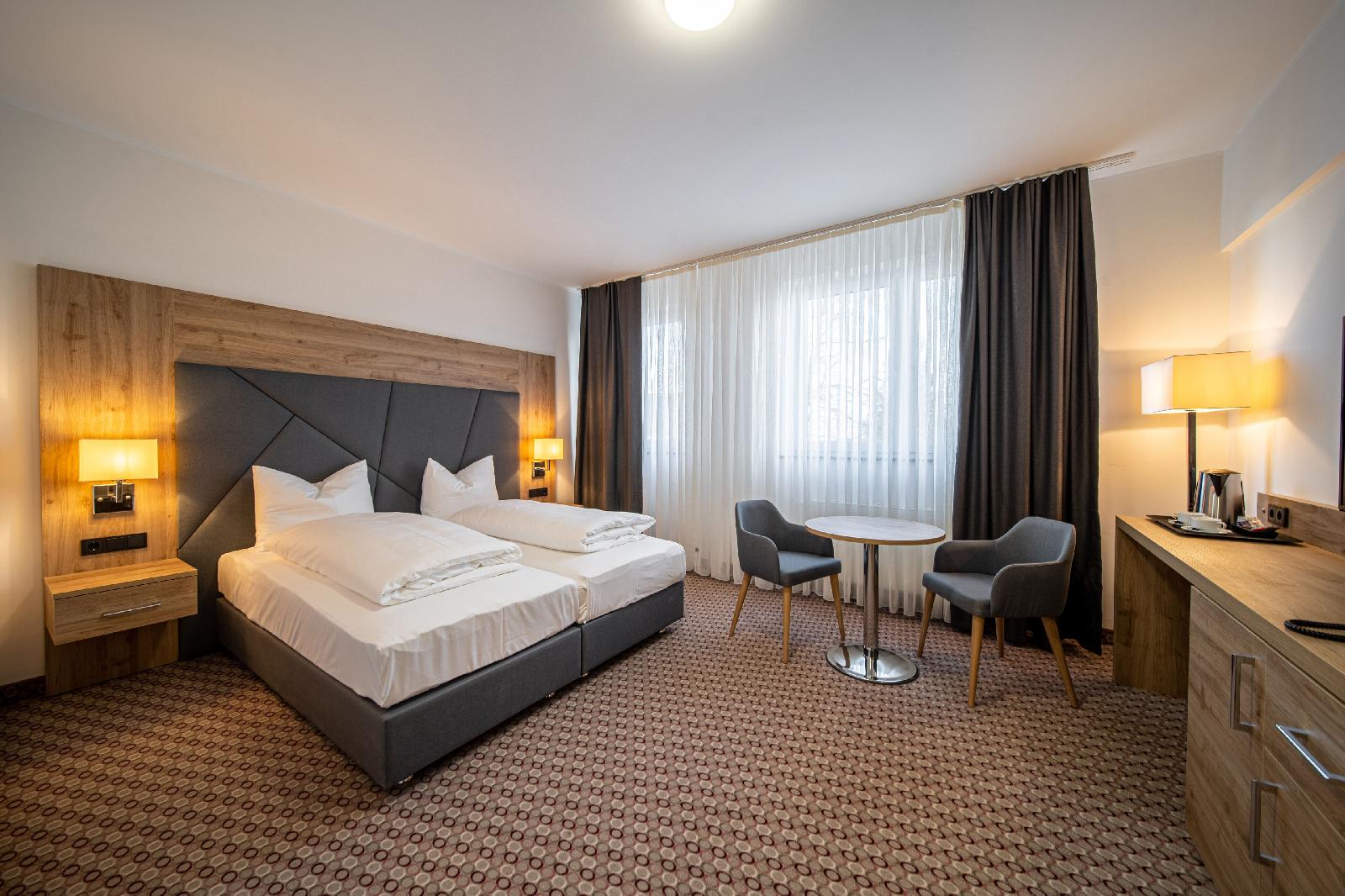 EE Hotel