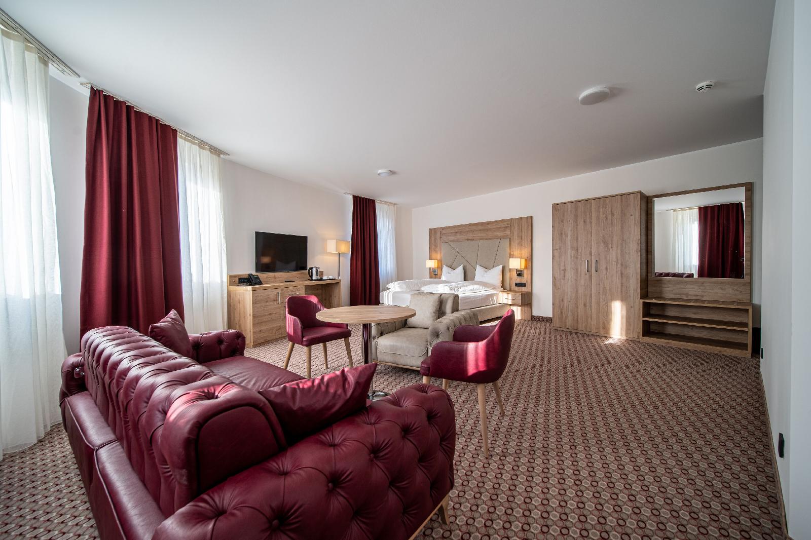 EE Hotel