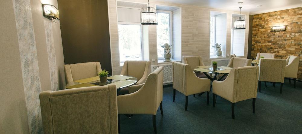 Alliance Hotel