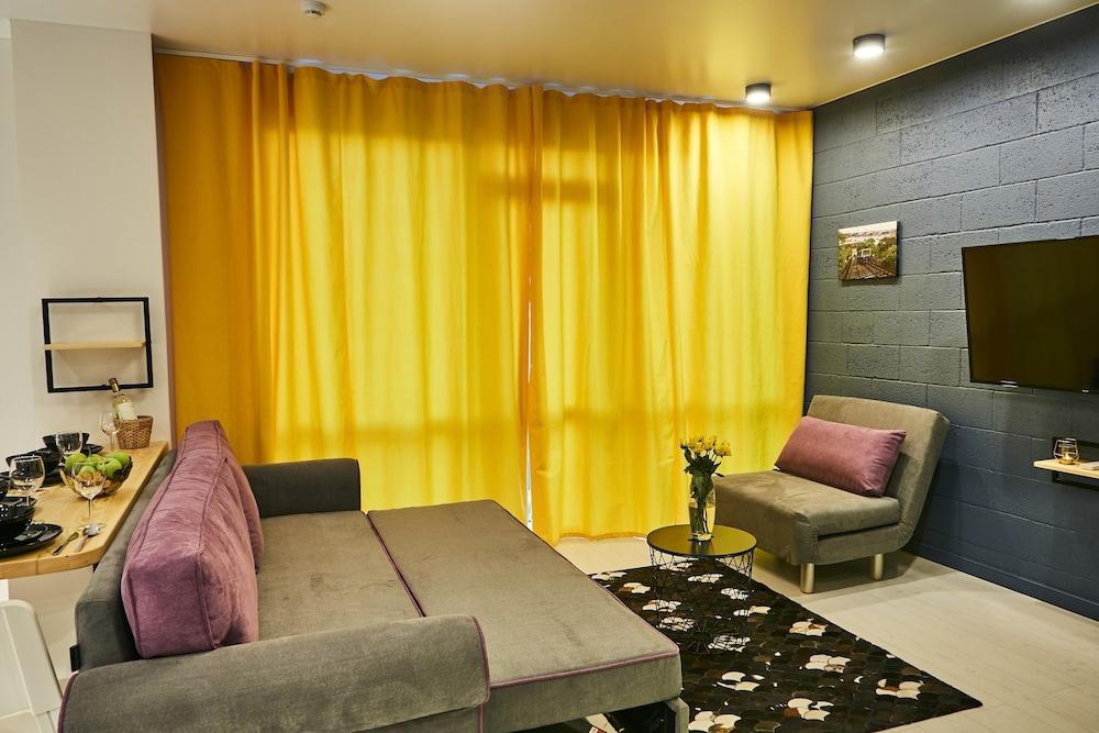 Bay View Apartments