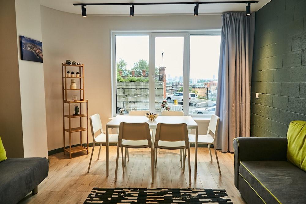 Bay View Apartments
