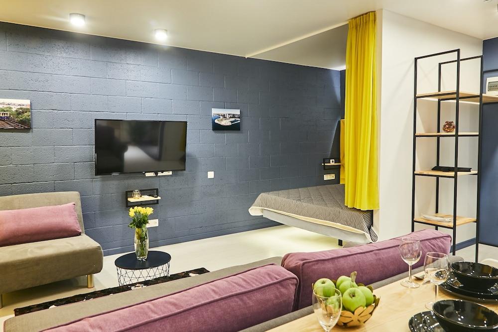 Bay View Apartments