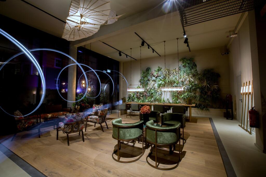 Aeronaut powered by Pearl 1 Living and Yachting Hospitality