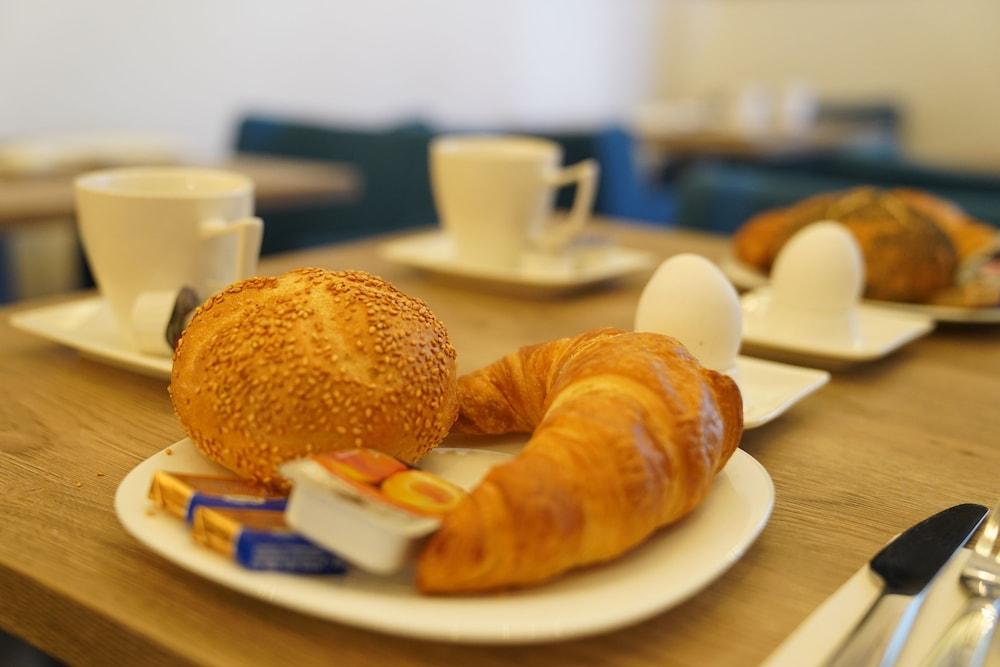 Hotel Dias