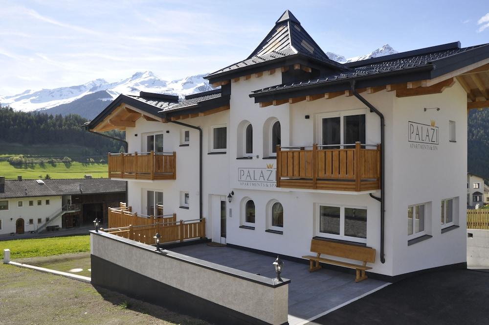 Palazi Apartments & Spa