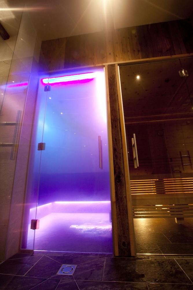 Palazi Apartments & Spa