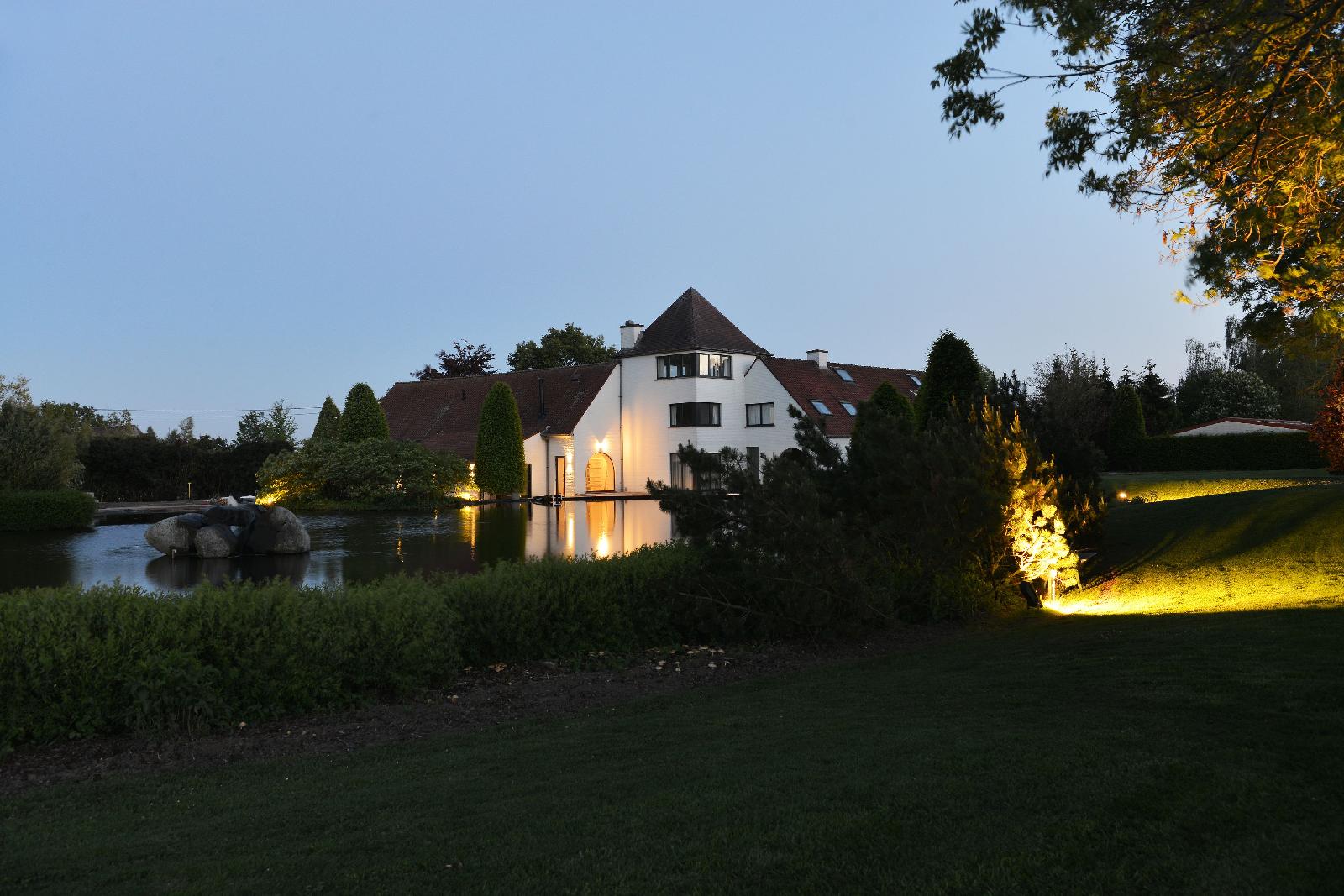Hof Van Eine