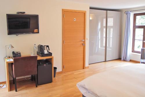 Hotel - Ferme du Chateau d'Ahin