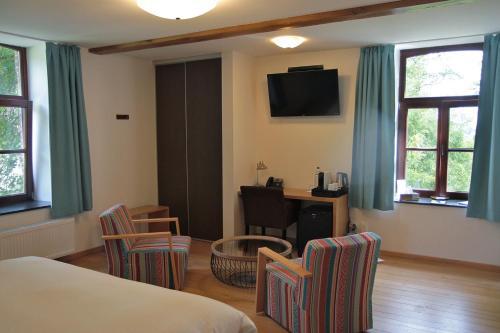 Hotel - Ferme du Chateau d'Ahin