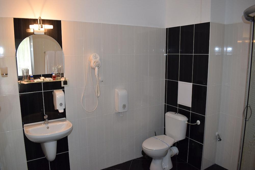 Druzhba Hotel