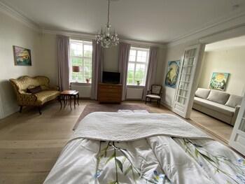 Lehnshoj Bed & Breakfast