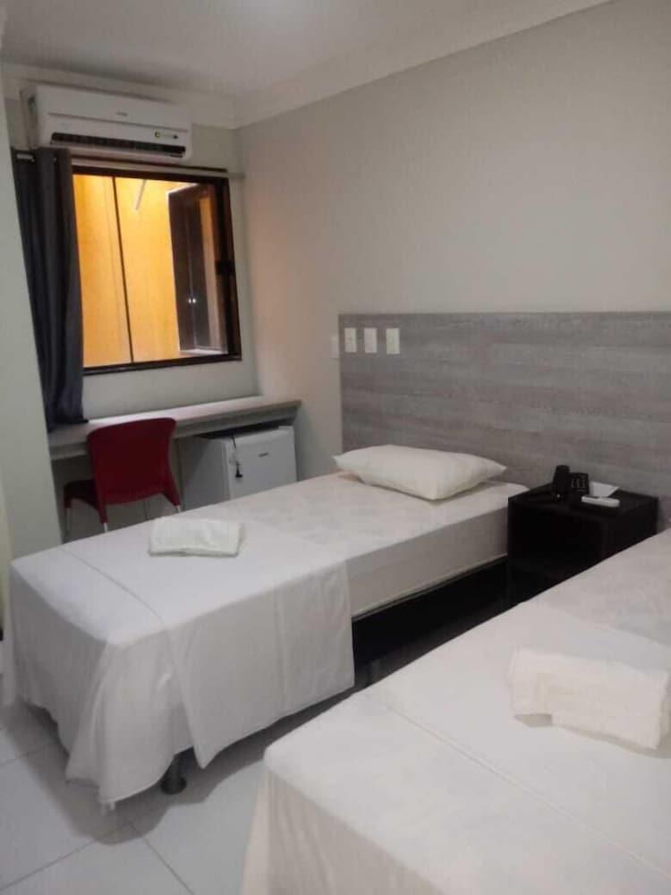 Hotel Executivo Boulevard