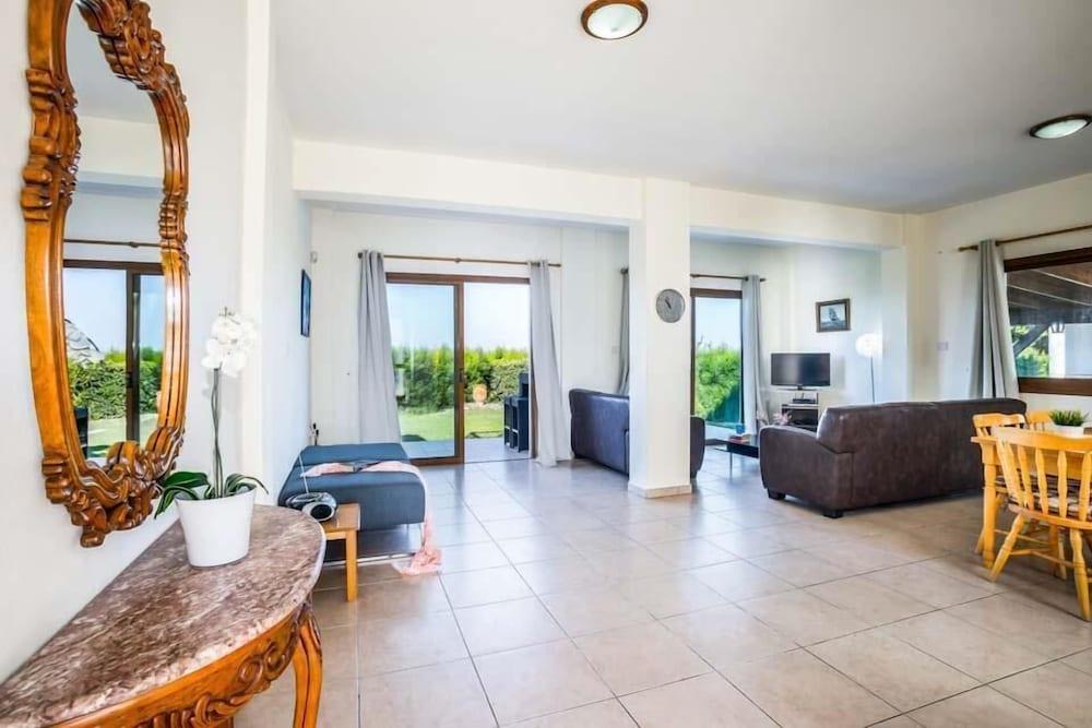 Villa Thea Blue Bay