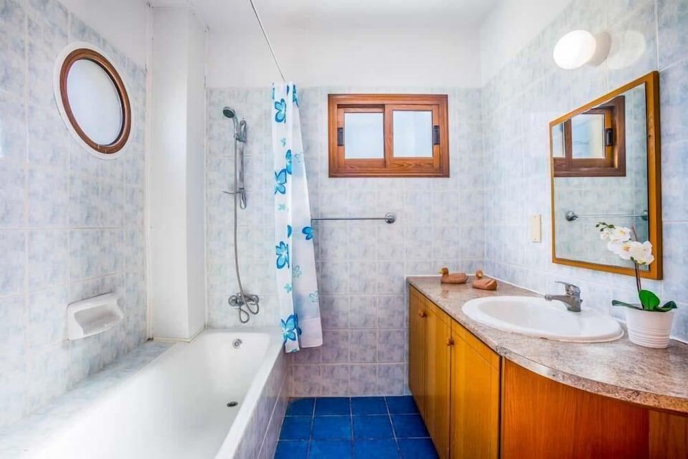 Villa Thea Blue Bay