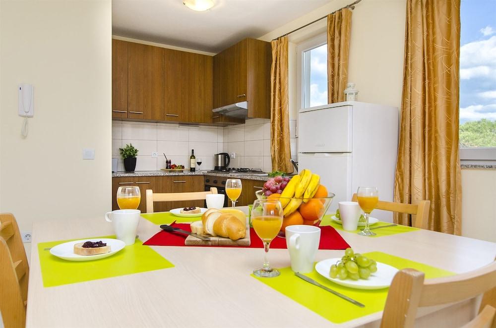 Apartments Glavan