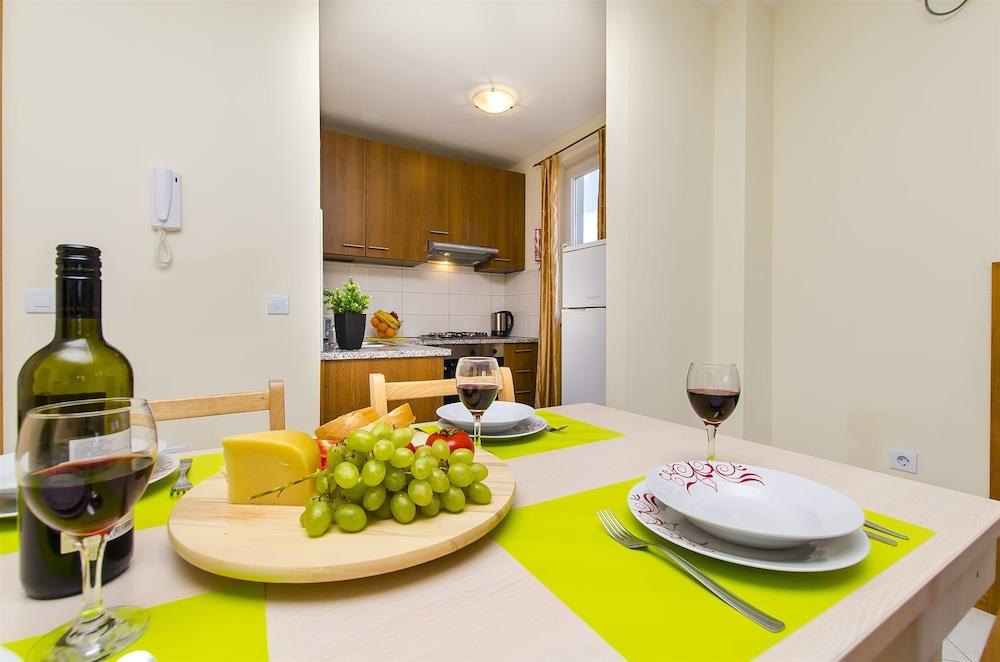 Apartments Glavan