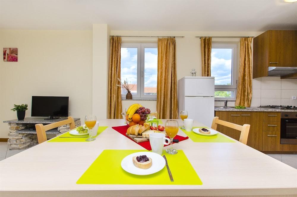 Apartments Glavan