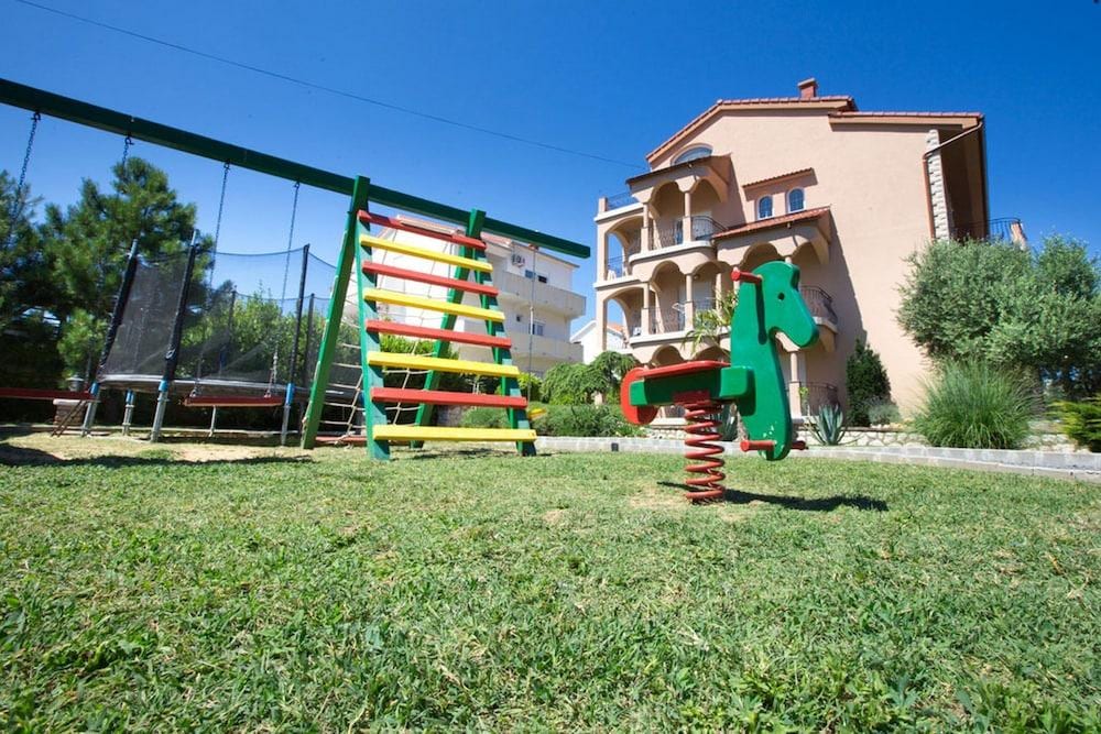 Apartment Sanic Rab 2