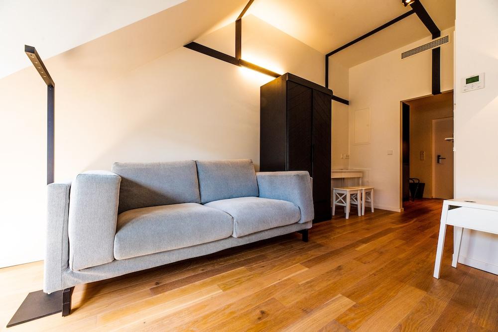 Blackhome Graz
