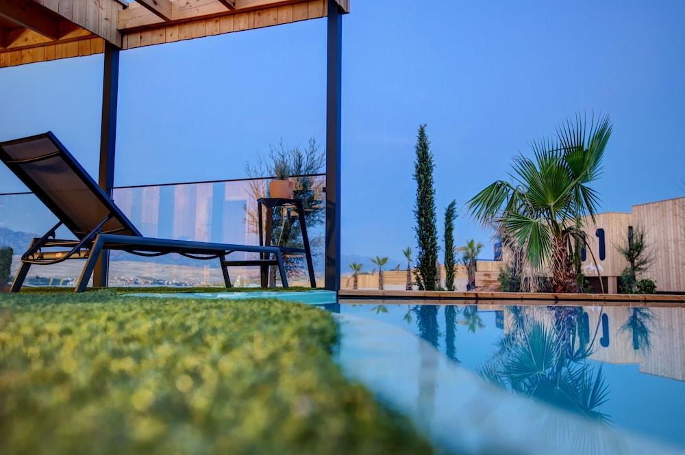 Noa Glamping Resort