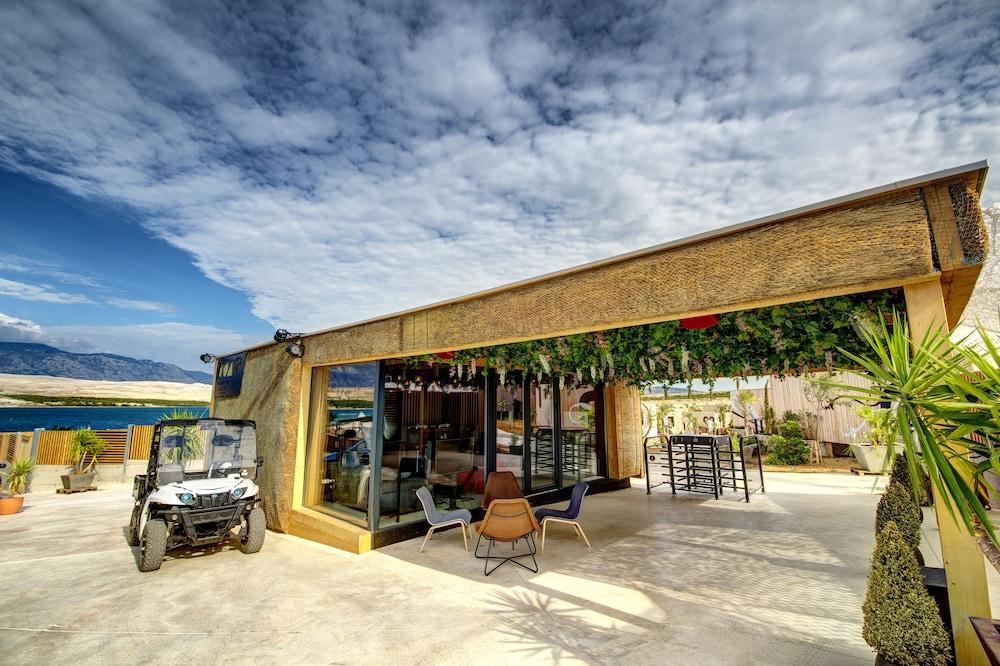 Noa Glamping Resort