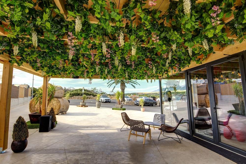 Noa Glamping Resort