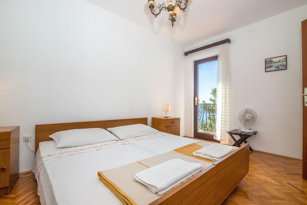 Apartments Djani
